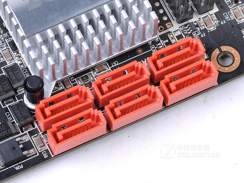 芝奇幻光戟DDR4内存条：炫彩光效酷炫登场，超频性能惊艳全场  第1张