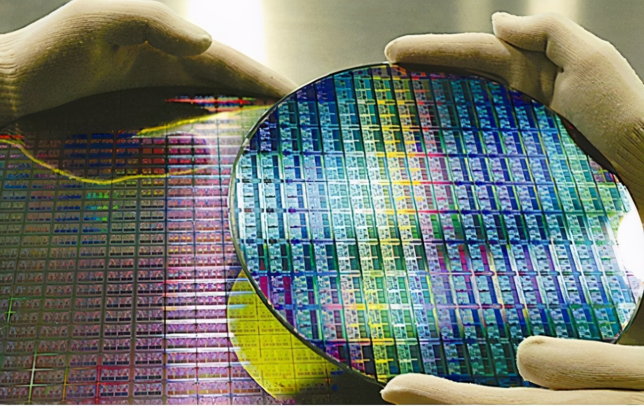 DDR4芯片制造工艺揭秘：晶圆制造到金属化，科技巨变的集中展现