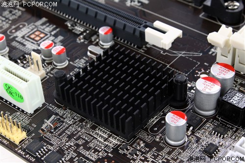 揭秘电脑主板DDR3内存条的高频率与低电压特点  第6张