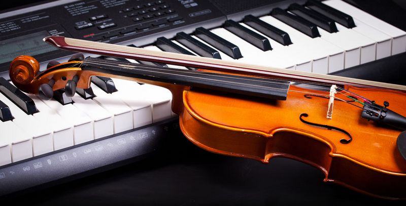 电钢琴与小提琴音箱的深情对话：音乐领域的璀璨邂逅  第1张