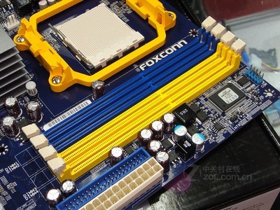 DDR4 内存：服务器的强大动力，超越 DDR3 的速度与能效  第6张