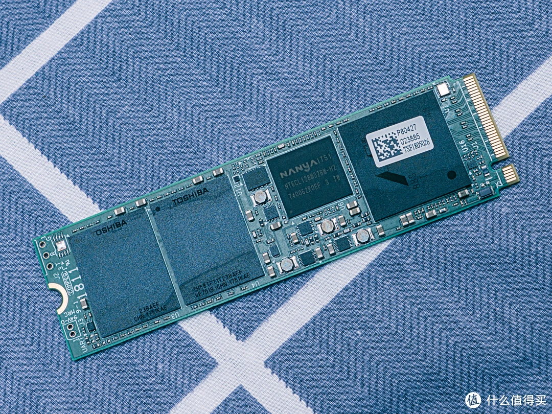 拆解芝奇 DDR3 内存条：金属外壳下的神秘世界揭秘  第1张