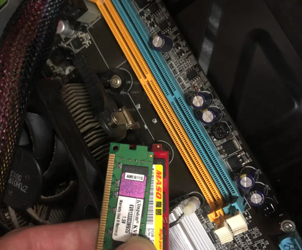 DDR31066 与 DDR21066 能否兼容？物理结构和主板支持情况是关键  第3张