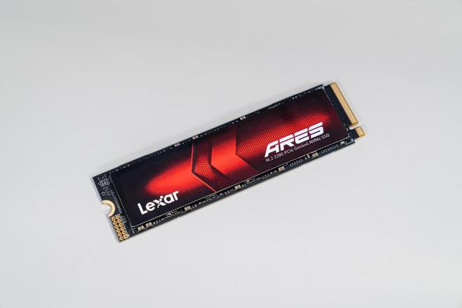 显卡性能关键因素：DDR2 与 DDR5 显存速度对比