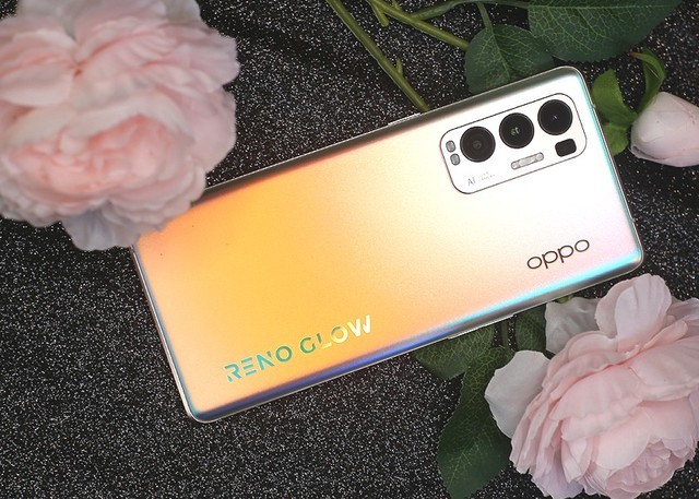 OPPO 新款 5G 手机：外观设计精美，细节之处彰显品质  第8张