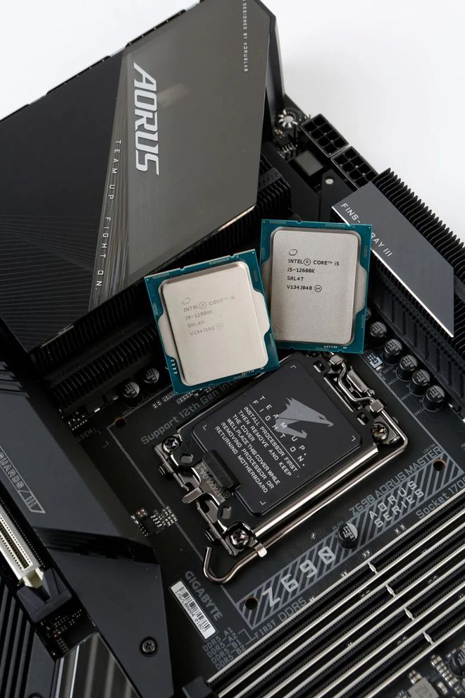 英特尔第一代酷睿处理器：创新科技与 DDR3 内存的完美融合  第6张