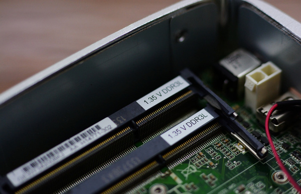 旧 DDR3 存储器颗粒变身 U 盘，创新科技之旅开启