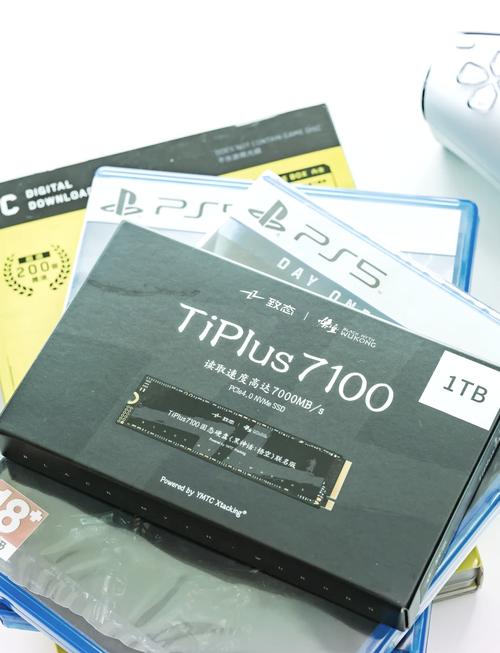 14,000MB/s！致态首款PCIe 5.0旗舰TiPro9000震撼发布，速度翻倍超越期待  第7张