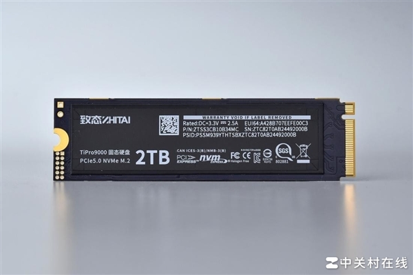 SSD如何碾压HDD？揭秘PCIe5.0带来的万兆传输革命  第6张