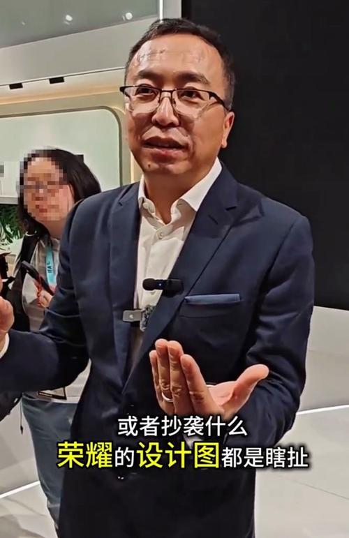 荣耀CEO赵明揭秘：手机换机周期拉长，未来市场将如何演变？  第11张