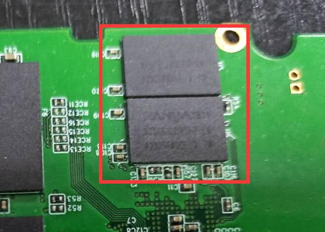 SSD固态硬盘断电惊现！数据损坏如何解决？  第3张