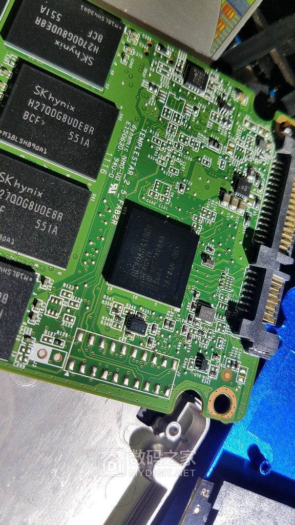 SSD固态硬盘断电惊现！数据损坏如何解决？  第4张