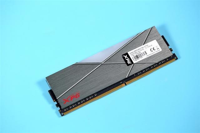 ddr3 1600mhz 4g 速读写稳存傲视群雄！DDR3 1600MHz 4GB内存条体验揭秘  第1张