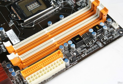 老旧计算机焕发新生：插槽转接器让DDR2内存享受DDR3超频  第7张