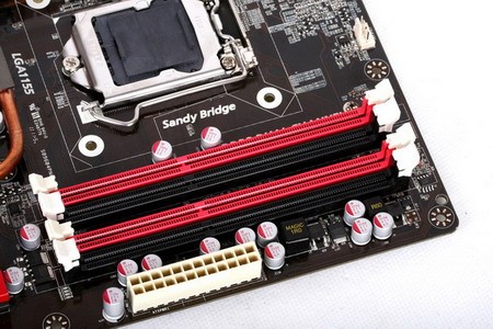 DDR31066 与 DDR3800 内存兼容性探讨：主板、BIOS 及内存颗粒等多因素影响  第6张