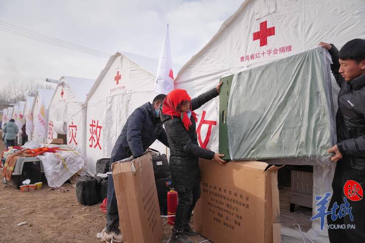 惊魂一刻！阿塞拜疆航空客机阿克套坠毁，25人奇迹生还，救援行动紧张进行中  第15张