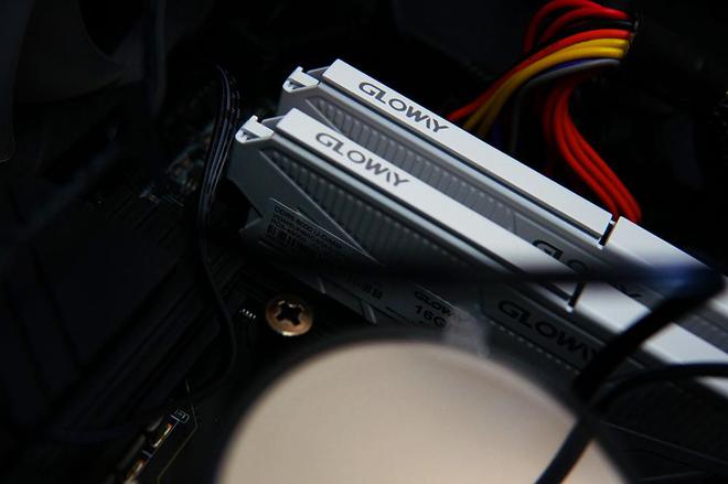 揭秘DDR 400MHz内存：性能巅峰还是散热隐患？  第2张