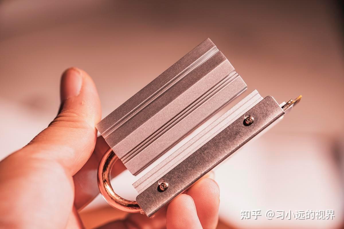 硬件工程师揭秘：DDR800内存全攻略！选择、安装、散热一网打尽  第1张