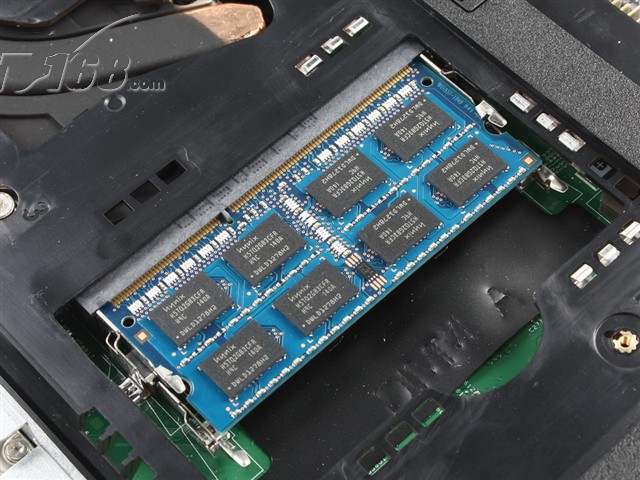 DDR2与DDR3插槽：究竟谁更胜一筹？  第2张