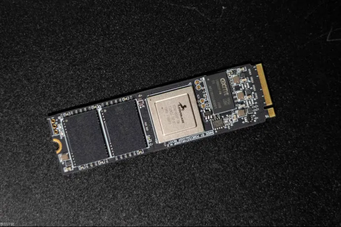 国产SSD硬盘：速度惊人，容量丰富，耐用可靠  第2张
