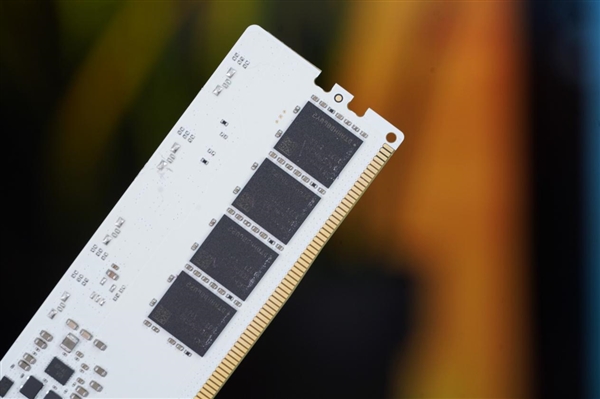 宇瞻黑豹DDR4-2400 16GB内存条，高频大容量，流畅运算体验  第4张