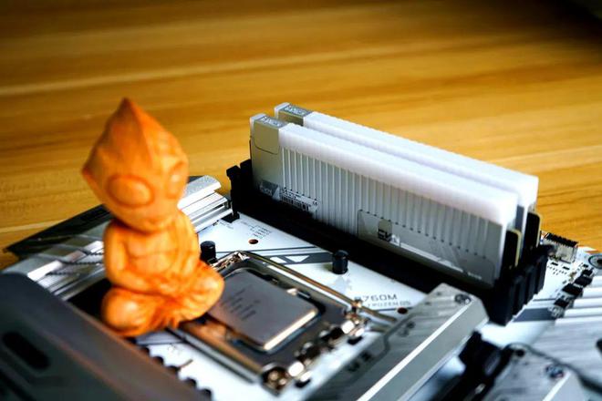 DDR5 内存芯片：海力士颗粒的神奇力量，电脑性能的重大革新  第4张