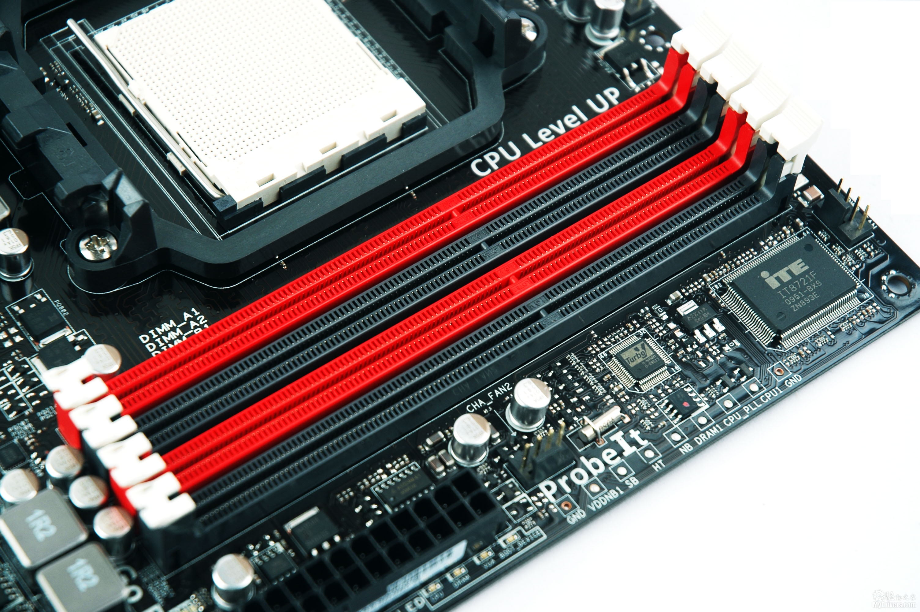 DDR3 双通道技术：提升电脑运行速度与效能的关键