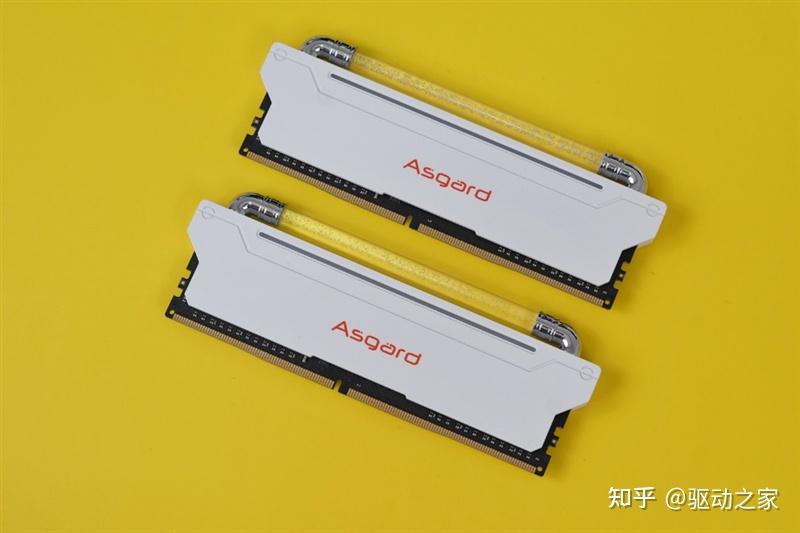 DDR3 与 DDR4：计算机时代的差异，性能、频率、电压的对比  第3张