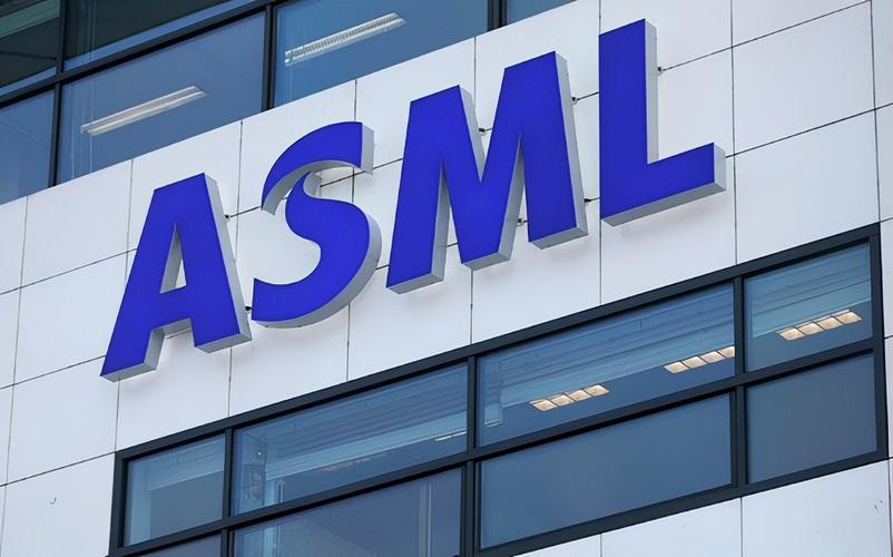 荷兰光刻机巨头ASML CEO揭秘：华为、中芯国际为何落后Intel、台积电10-15年？  第7张