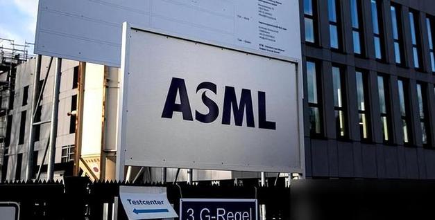 荷兰光刻机巨头ASML CEO揭秘：华为、中芯国际为何落后Intel、台积电10-15年？  第10张