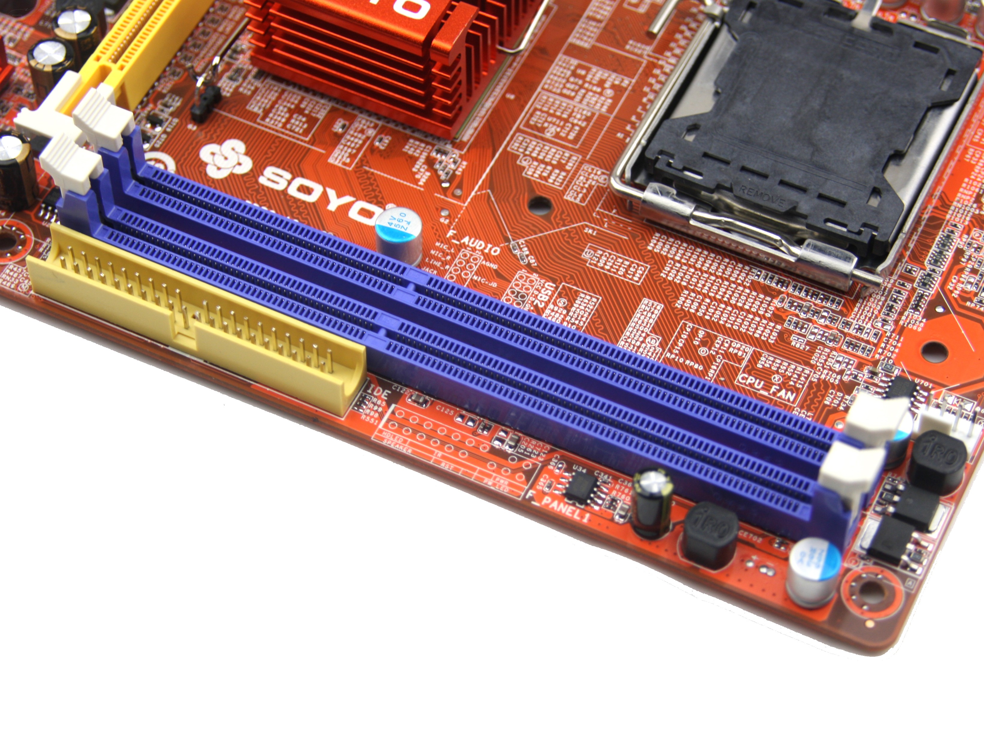 DDR3与DDR4内存条：揭秘颜色、尺寸、速度之谜  第3张