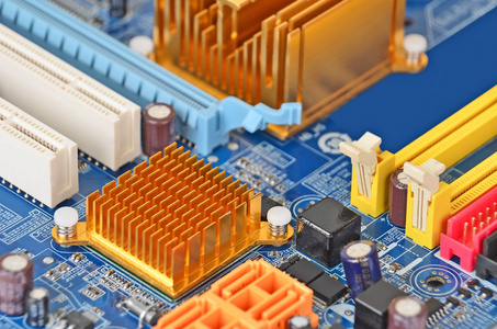 探索P45主板：DDR3内存接口的革新与性能提升