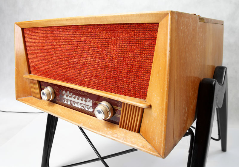 老式收音机与现代科技的奇妙融合：打造视听双重享受  第5张