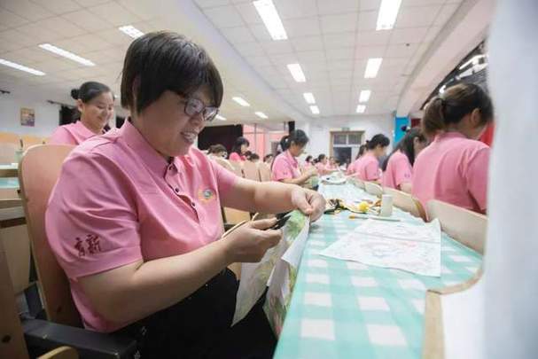 18万辆大定量！问界M9逆袭豪华车市场，传统一线品牌面临空前挑战  第5张