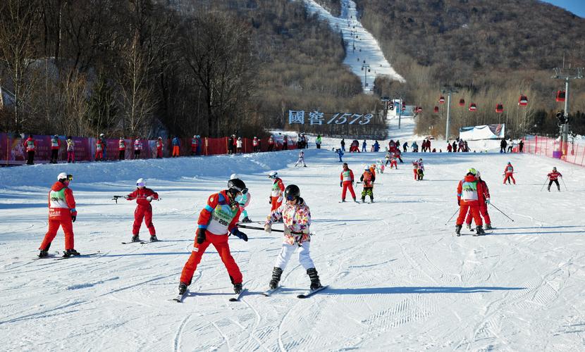 哈尔滨冰雪旅游订单暴增220%，揭秘海外游客为何疯狂迷恋中国冬季魅力  第2张