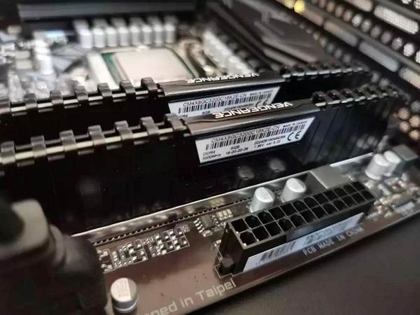 DDR 4G内存条大揭秘：速度还是稳定？专家评测告诉你  第5张