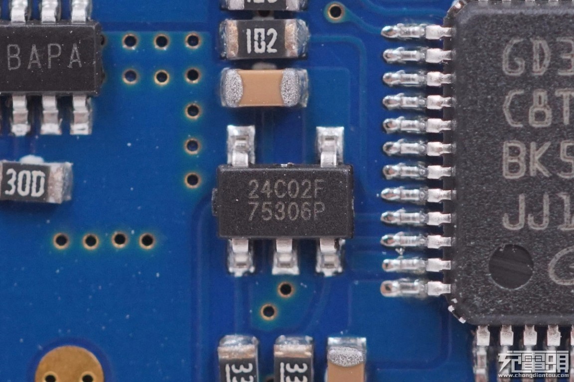 揭秘DDR3电源插脚的神奇之处  第2张