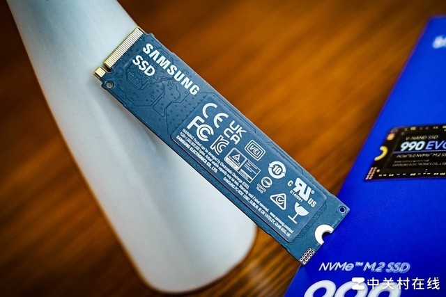 SSD横扫硬盘市场：速度、便携、稳固三维一体  第4张