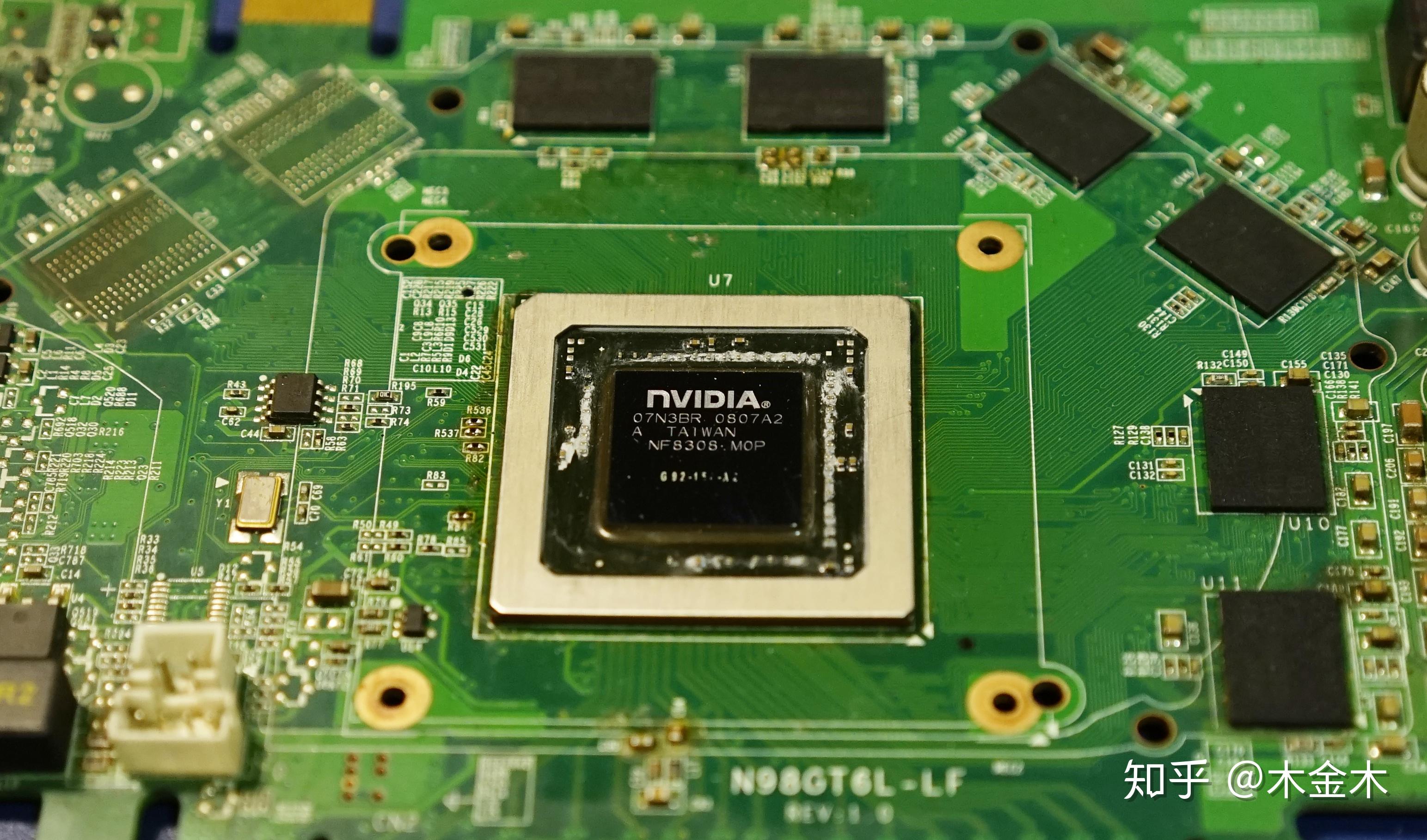 NVIDIA 9800GT显卡：历史经典再现，性能与实惠并存，适合多屏显示需求的老牌选择