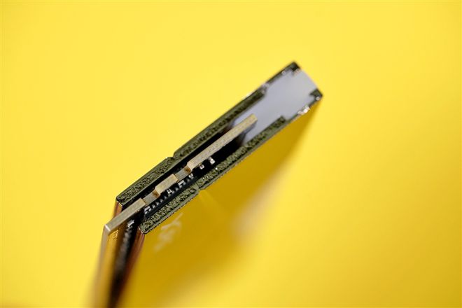 DDR4 裸条电压：计算机硬件界备受关注的关键因素  第7张