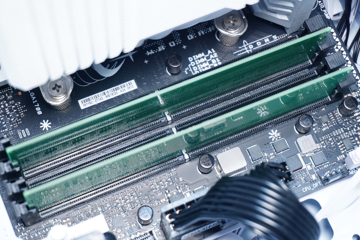 DDR5 内存：电脑硬件的心跳加速器，为您的计算机注入高性能引擎  第7张