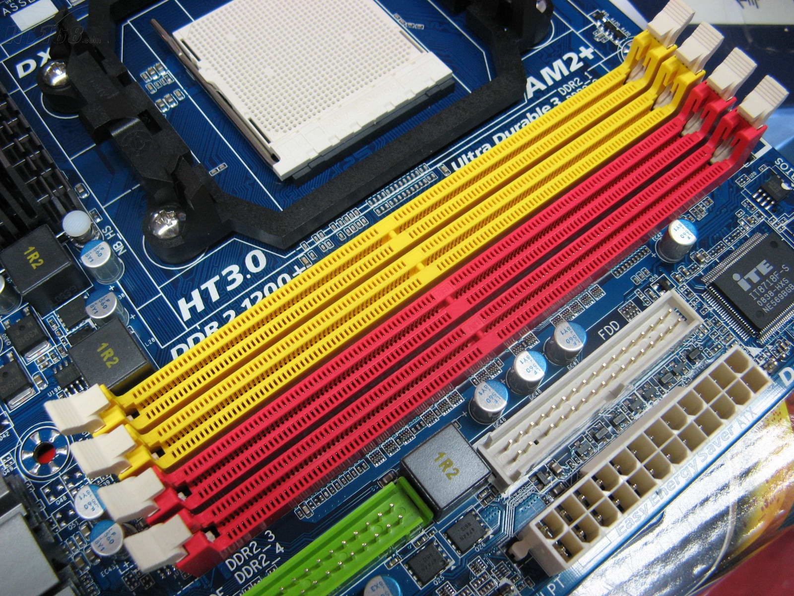 AM2 主板与 DDR2 内存的兼容性探讨：能否再续前缘？  第1张