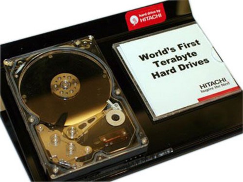 曾经辉煌的日立硬盘：怀旧记忆与新技术崛起