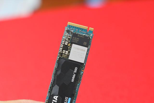 DDR4内存 vs SSD固态硬盘：速度对比，环保优势一目了然  第6张