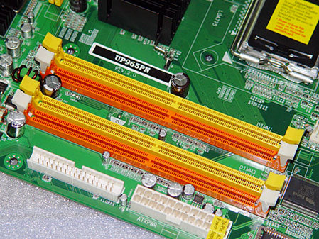 DDR内存插槽揭秘：775主板如何选购正确DDR内存？