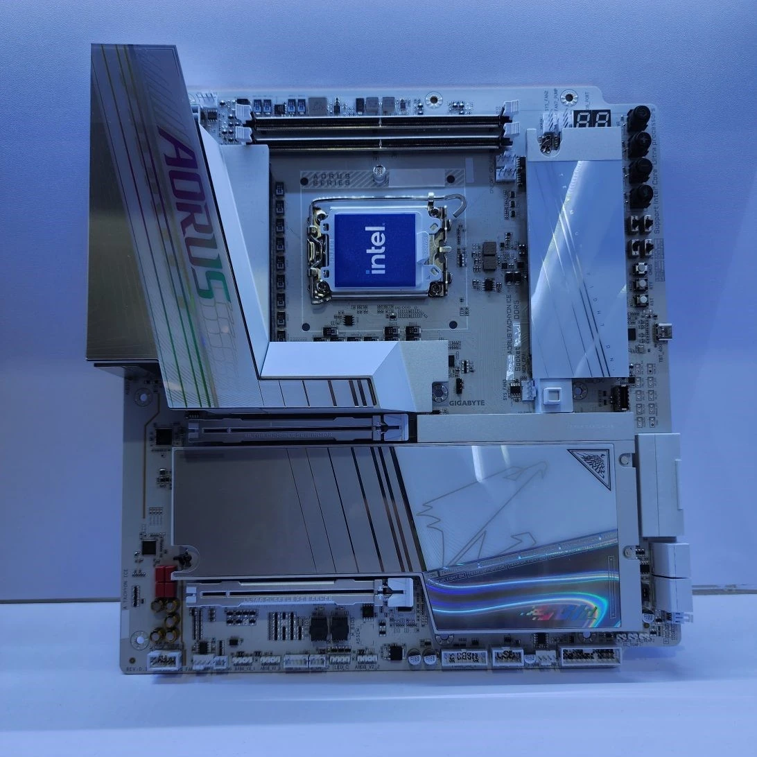 如何将老一代 DDR3 主板升级为搭载 M.2 固态硬盘的新平台？  第4张
