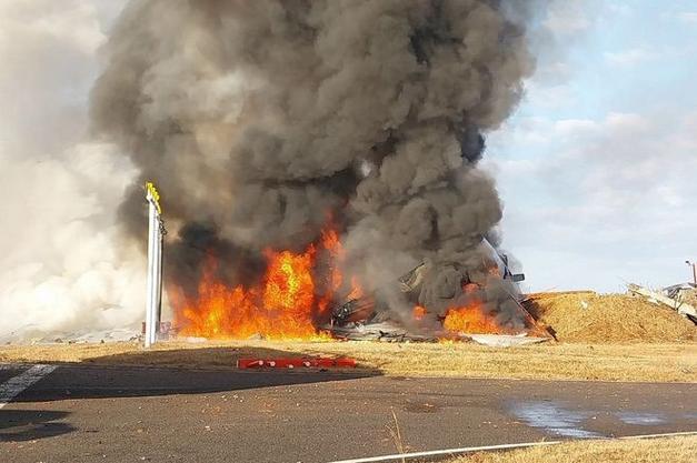 济州航空7C2216号航班坠毁，179人遇难，事故原因竟是机组疲劳和鸟击？  第6张