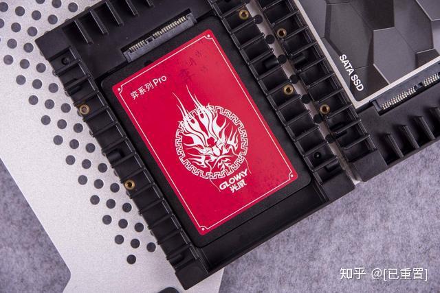 SSD硬盘：性能狂飙！专业批发市场需求激增  第9张