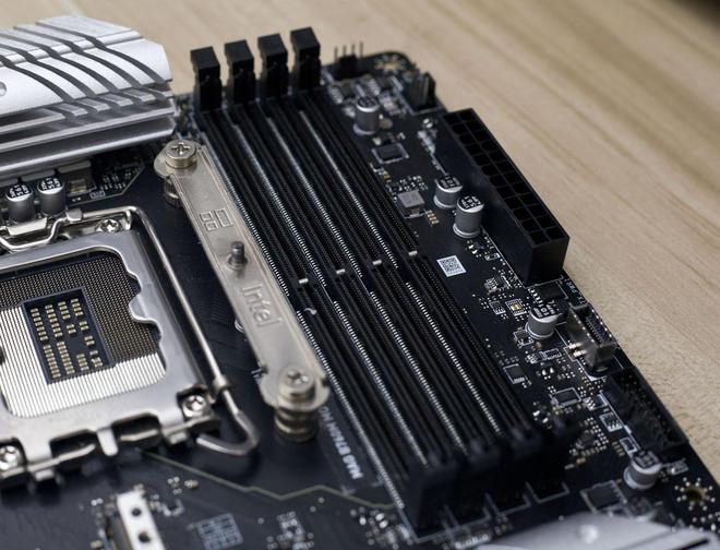 NVIDIA GeForce GTX 1070：游戏利器还是设计神器？  第1张