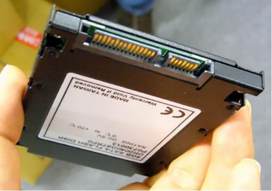 告别等待！SSD硬盘助你飞速提升计算机性能  第5张